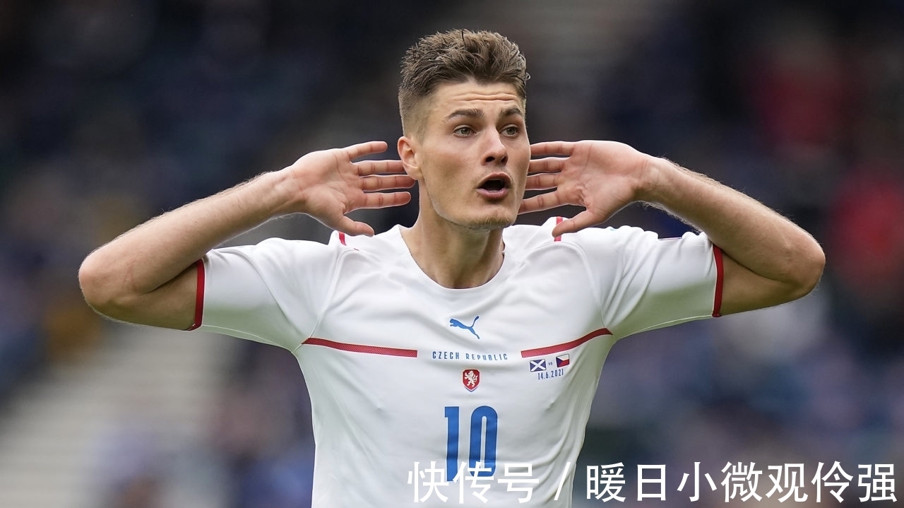 中场球员的 中场球员的