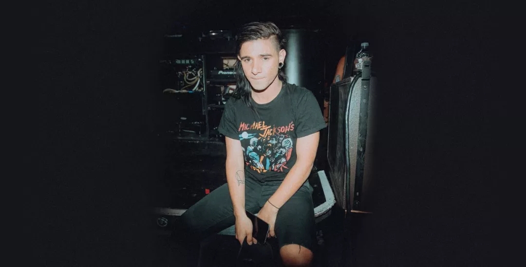 虽然在国际 虽然在国际