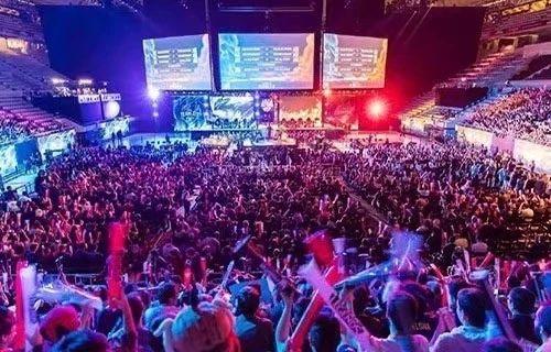 人分别依靠 人分别依靠