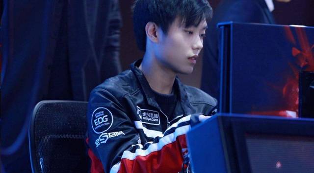 进一步在亚 进一步在亚