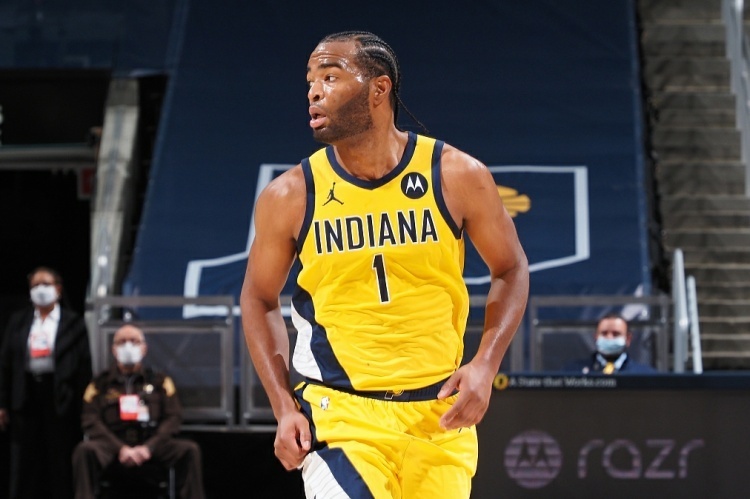 传球中的创 传球中的创