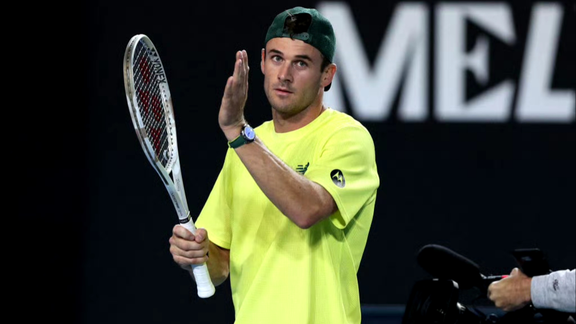 率先拿下首 率先拿下首