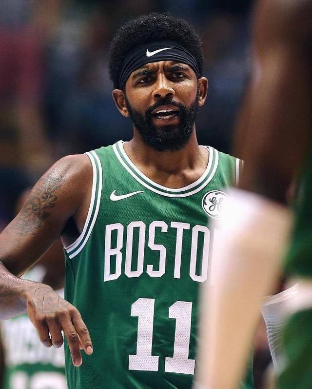 更是对他们 更是对他们